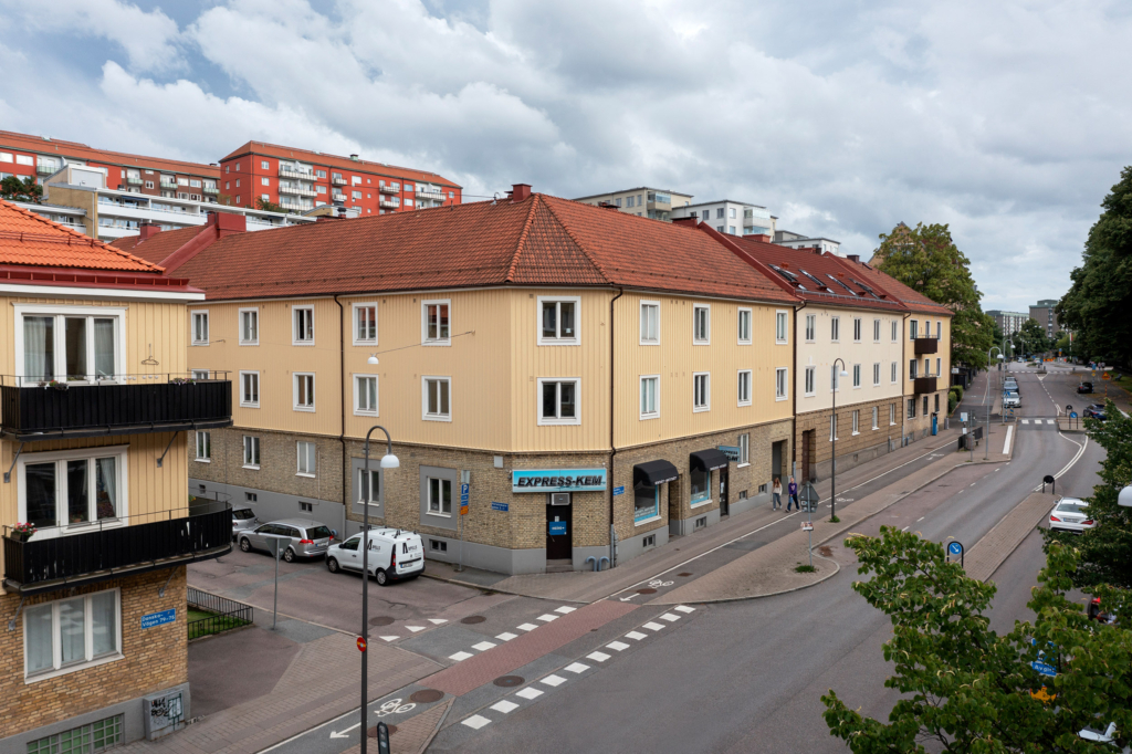 Danska vägen 73, Pärlstickaregatan 1