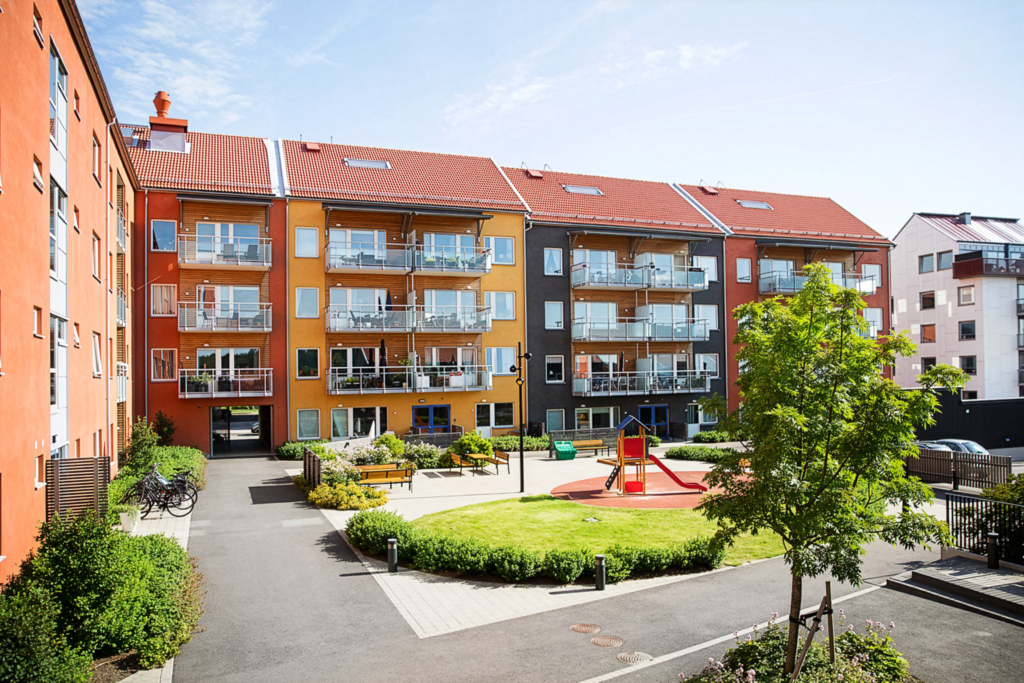Gnejsvägen 50–57, Rubinvägen 3–5, Spinellvägen
