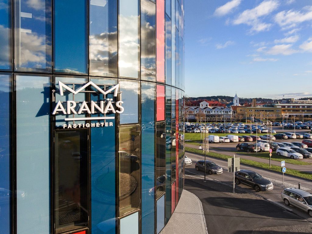 Aranäs omstruktureras och delas