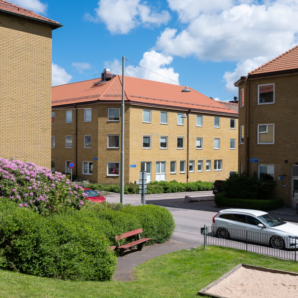 Karlagatan 11