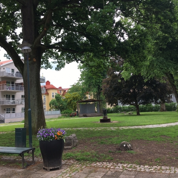 Ernst Rosén bidrar till förändring i Järtas Park i Alingsås Ernst Rosén bidrar till förändring i Järtas Park i Alingsås