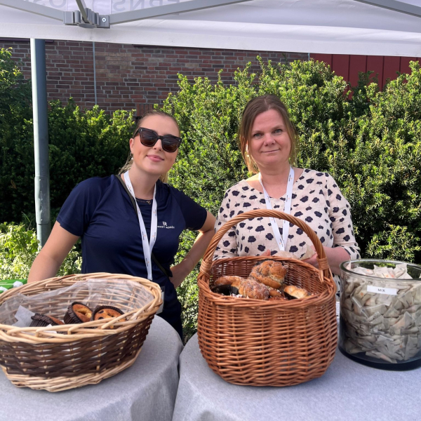 Cykelfix och fika på Utlandagatan 7 juni