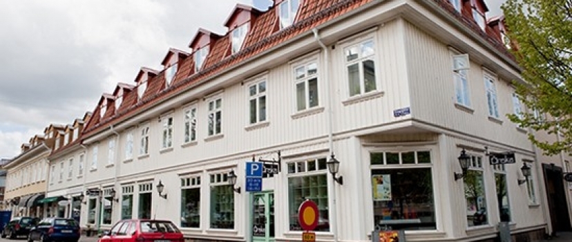 Östra Ringgatan 6, Drottningatan 41